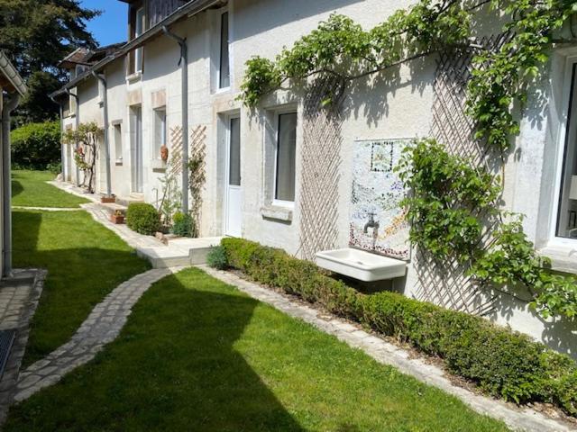 La Mauverniere, 2 Gites Independants, 1 Grande Piscine Exterieure, Jardin Arbore Descartes Kamer foto